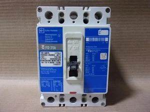 Eaton Cutler Hammer FD FD3100 3 Pole 100 Amp 600V Circuit Breaker Blue FLAW - Picture 1 of 2