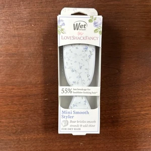 🩵Wet Brush X Love Shack Fancy Mini Smooth Styler Brush Everblooming Rosettes🩵 - Picture 1 of 2