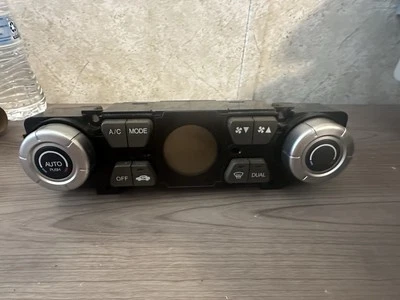 Panel de control de temperatura climática calefacción aire acondicionado Honda Ridgeline 2006 2007 2008 fabricante de equipos originales Foto 1 de 4