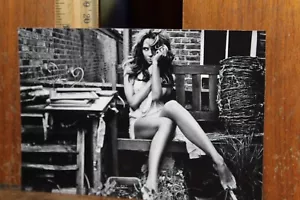 Real Photo 4x6 Glossy Pin Up Victoria Beckham - Picture 1 of 1