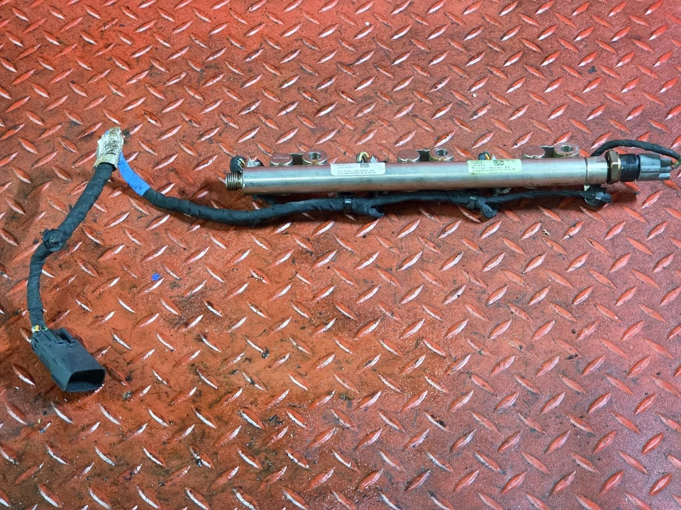 Riel de combustible izquierdo 2015-2020 con arnés para Ford Fusion Lincoln MKX NOTE Foto 1 de 4