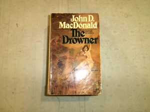 The Drowner by John D. MacDonald (1963 Mass Market Paperback) DD 9505 - Foto 1 di 1