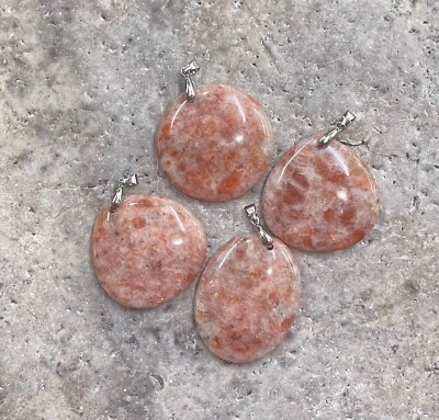 Colgante de forma libre de piedra solar natural (1 pieza) Foto 1 de 2