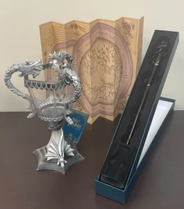 ¡¡¡Bienvenidos magos!!! ¡¡Aquí tienes tu Copa de los Tres Magos y Varita Mágica Mortífaga!!! - Imagen 1 de 1