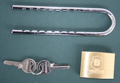 Brinks #161-50061 High Security Adjustable Hasp Padlock & 2 Keys - Image 1 of 4