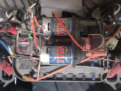 Vintage Traxxas E-Maxx  Dual Brushed Motor With Speed Controller Monster Truck - Image 1 of 4