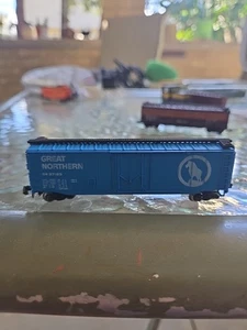 Bachmann N Scale Great Northern Single Door Box Car 37153. Vintage Blue - Picture 1 of 8