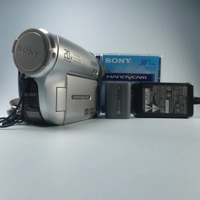 Sony Handycam DCR-DVD92E Handheld DVDRW Camcorder Silver Tested Full Working Set - Image 1 of 4