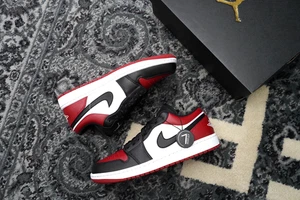 Nike Air Jordan 1 Low Bred Toe - Gr. 41, 42, 42.5, 43, 44, 44.5, 45 | 553558-612 - Bild 1 von 7