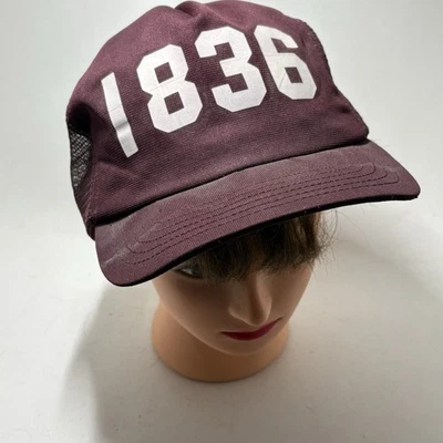 De Colección Texas A&M Aggies 1836 Trucker Sombrero Gorra Snapback Ajustable Malla Granate GIG'EM Foto 1 de 4