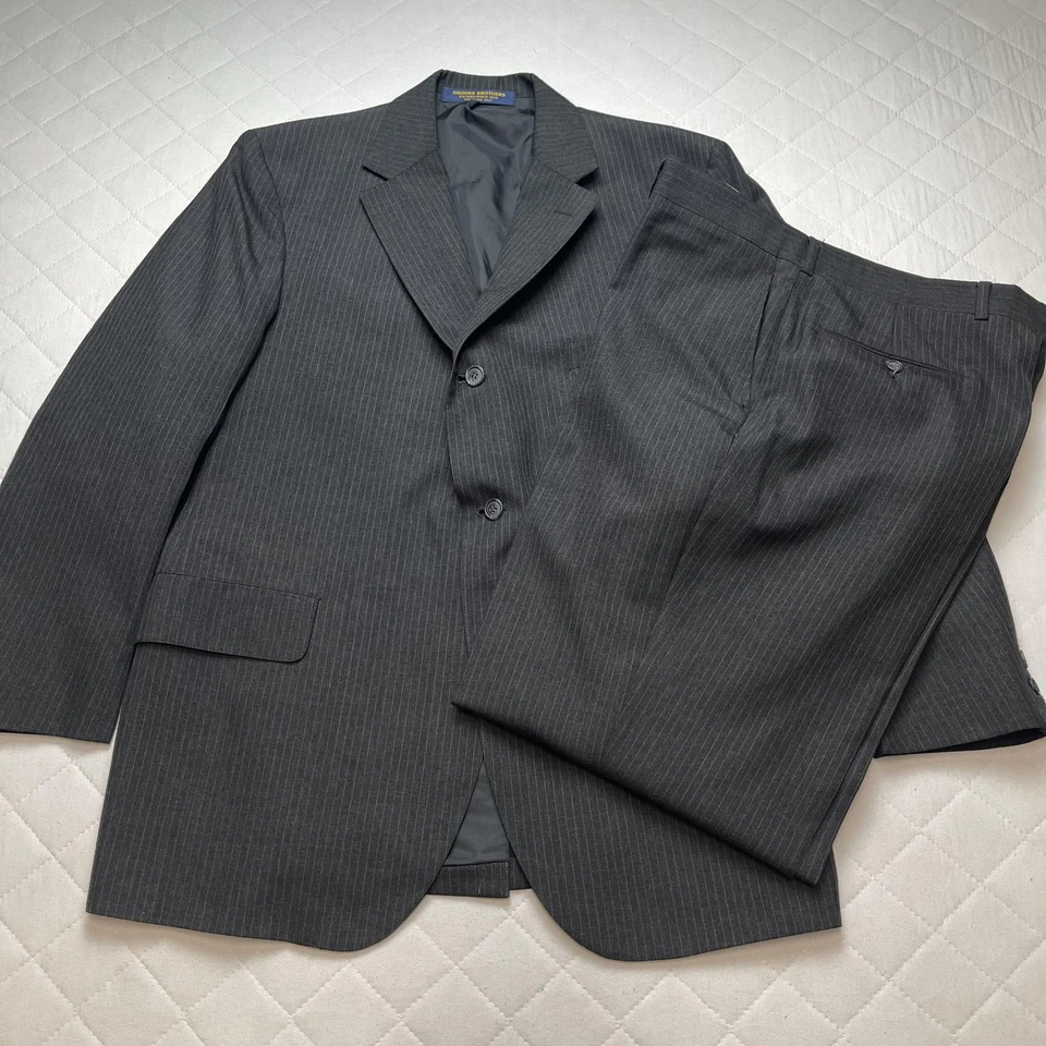Brooks Brothers Suit Mens *44R Gray Pinstripe Two Piece Blazer Pants 30 Inseam - Image 1 of 4