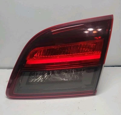 Mazda CX-9 2013-2015 pasajero derecho lado derecho luz trasera interior puerta levadiza OEM CX9 Foto 1 de 4