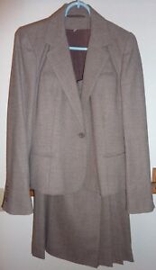 Peabody House Int'l Women's Suit Jacket & Pleated Skirt Made in Hungary Sz 11/12