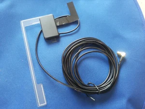 ANTENNA UNIVERSALE PER AUTORADIO DAB PER SEGNALE DIGITALE SENZA FORARE - Foto 1 di 4