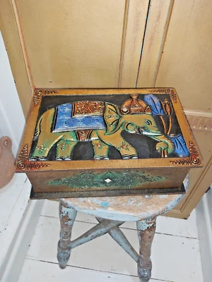 HANDMADE JEWELLERY/TRINKET BOX IN WITH A ELEPHANT DESIGN FROM INDONESIA - L - Image 1 of 4