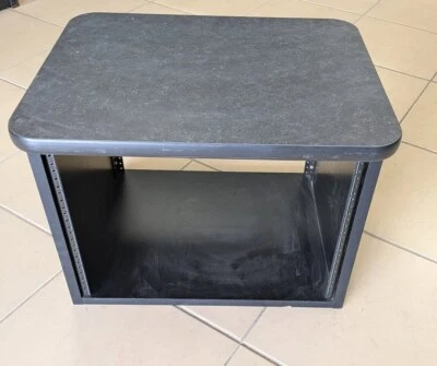 Medios/redes de sobremesa Middle Atlantic 8U Foto 1 de 4