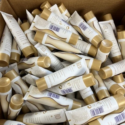 150 Pieces RED GIORGIO BEVERLY HILLS PERFUMED SHOWER GEL 1.6 FL OZ EACH - Image 1 of 2