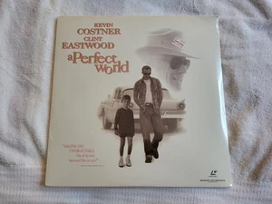 A Perfect World (Laserdisc, 1994) Clint Eastwood, Keven Costner - Picture 1 of 2