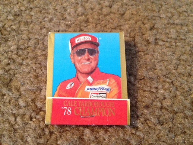 LIBRO DE CERILLAS VINTAGE SIN USAR - CALE YARBOROUGH NASCAR WINSTON CUP 25 ANIVERSARIO Foto 1 de 1