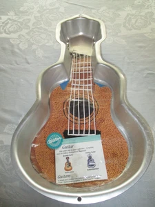 Vintage Wilton Guitar Cake Pan 2105-570 - Picture 1 of 2