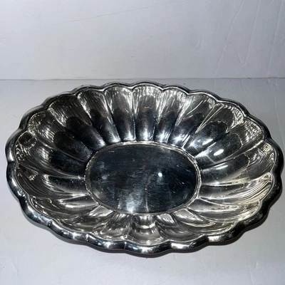 Reed & Barton Silver Plate 176 Holiday Pattern Fluted Dish BIN G #327 - Image 1 of 4