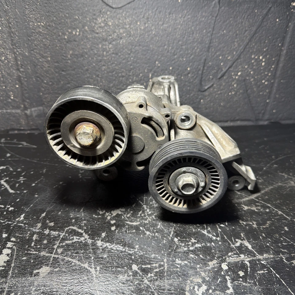 Subaru BRZ FR-S 86 FA20 2013-2016 tensor de correa con soporte OEM Foto 1 de 3