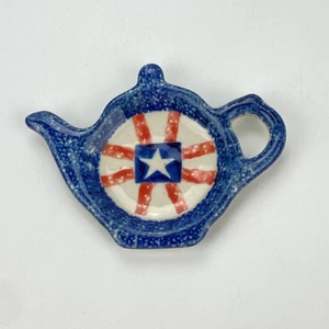 Handgefertigt in Polen Teekanne Form Teebeutel Halter Blau Rot Weiß Stern 4,5 x 3,5" - Bild 1 von 3