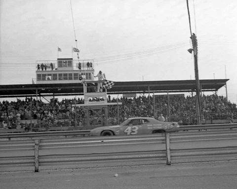 1972 STP Dodge RICHARD PETTY Glossy 8x10 Photo Richmond 500 Winner Print Poster Cover
