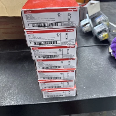 Legrand 885TRW Tamper-Resistant Receptacle 15A 125V (PACK OF 10) - Image 1 of 4