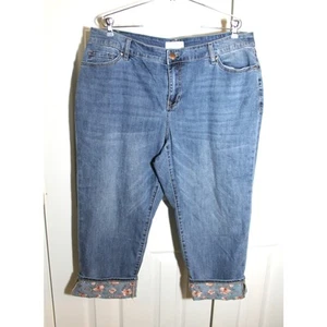 Lane Bryant Mid Rise Boyfriend Capri mit bestickten Bündchen Gr. 12W - Bild 1 von 3