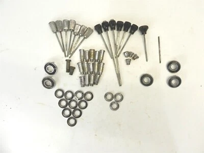 LOTE DE PERILLAS Y BISELES INTERRUPTORES FAROS AMC RAMBLER USADOS VINTAGE AÑOS 60-70 Foto 1 de 4