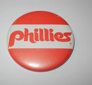1976 Baseball Philadelphia Phillies Souvenir Stadium Charm Pin Button Pinback - Picture 1 of 2