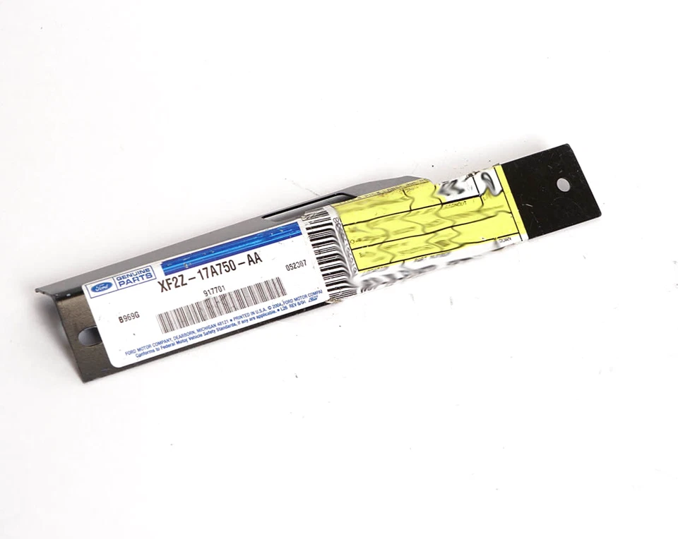 Soporte de parachoques OEM Ford Mercury 04-07 Freestar Monterey 99-03 Windstar Foto 1 de 1