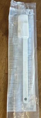 NEW Pampered Chef MINI Skinny Scraper 1704 - Image 1 of 2