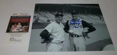 Foto 8x10 firmada por la ley Vern de los Piratas de Pittsburgh con Cy Young 1960 certificado JSA Foto 1 de 3