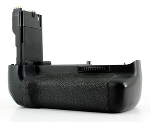 Original Canon BG-E7 Battery Grip for Canon 7D - Picture 1 of 8
