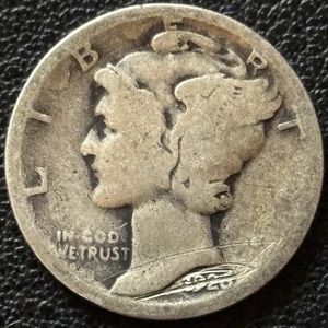 1926 Philadelphia Mint Silver Mercury Dime - Picture 1 of 4