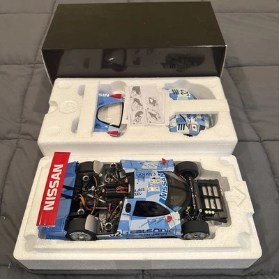 NISSAN R390 GT1 LE MANS K.HOSHINO  A.SUZUKI M.KAGEYAMA 1998 #32 1/18 89876 NIB - Image 1 of 4