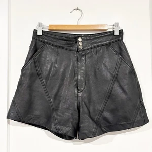 MADAME HAWKE Shorts Size 10 Black 100% Leather High Waist Pockets Vintage Shorts - Picture 1 of 5