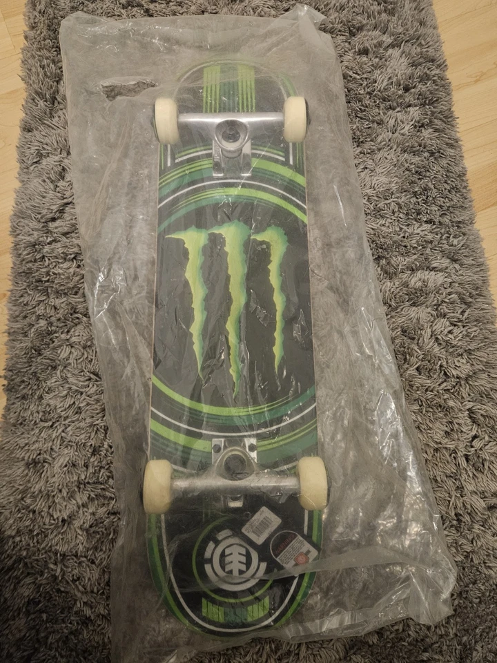 MONSTER ENERGY SKATEBOARD RARE NOT SOLD IN STORES BRAND NEW S110 AUTHENTIC - image 1 of 3