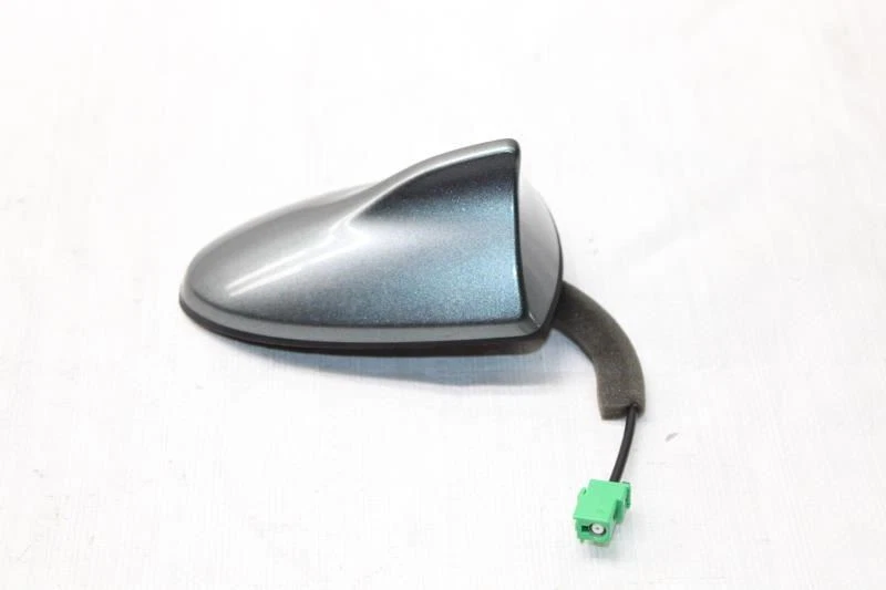 Infiniti Q50 V37 2018 sedán #259 antena exterior Foto 1 de 4