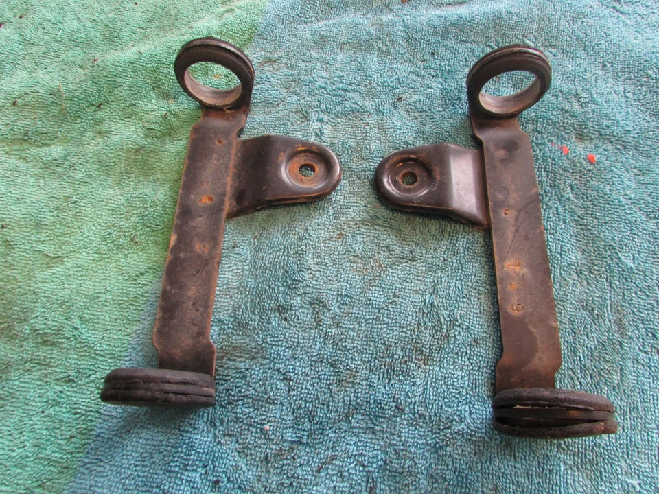 Suzuki DS100 1981 Enduro horquilla orejas faros soportes Foto 1 de 4