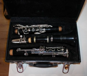 Bundy Selmer Bb Clarinet – Resonite Body – w/ New Case & Corks In 2021 - Picture 1 of 14