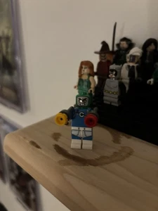 LEGO - Condiment King - SUPER HERO Minifigure - Picture 1 of 2