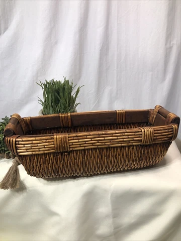 Vintage Woven Wicker Bread Basket w/ Wood Trim & Wood Handles Country Farmhouse Cover