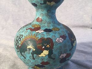 A Chinese Cloisonné Gourd Vase Late Qing Dynasty 清朝末年铜胎掐丝珐琅麒麟纹葫芦