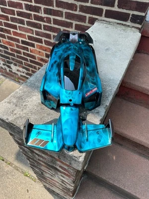 CUERPO RC PINTADO PERSONALIZADO, ARRMA ILIMITADO, LLAMAS CROMADAS AZUL CARAMELO Foto 1 de 4