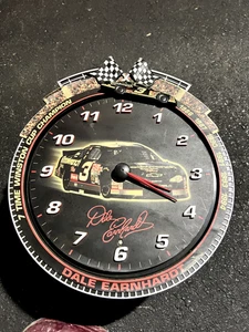 Vintage NEU NIE BENUTZT Dale Earnhardt Wanduhr mit Rennsounds NASCAR - Bild 1 von 2