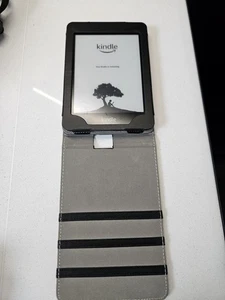Kindle Paperwhite 10th Generation - Picture 1 of 3