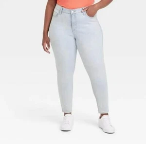 Ava Viv - Womens High-Rise Fitted Hip and Thigh Skinny Jeans - Light Wash - Picture 1 of 3